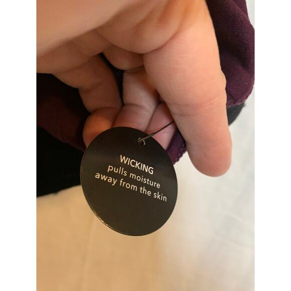 Rise by Lularoe NWT Medium Women's Wicking Sports Bra Wine/Purple Color - Picture 8 of 9